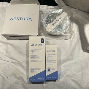 Aestura ATOBarrier 365 Crème , Serum , and Branded mirror light